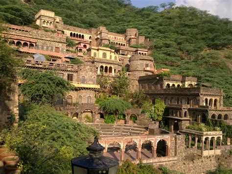 My thoughts: The Unforgettable - Neemrana Fort Palace