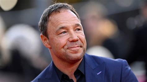 Stephen Graham's Netflix crime thriller Bodies will solve the same ...