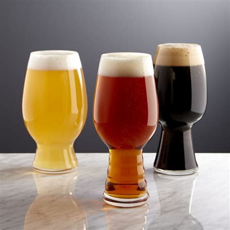 Drinking Glass, Drinking Beer, Beer Glassware, Types Of Beer, Beer ...