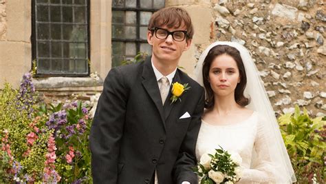 Eddie Redmayne dazzles in 'The Theory of Everything'