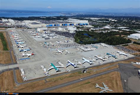 Boeing Everett Factory - Large Preview - AirTeamImages.com