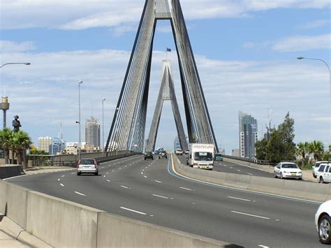 Ozroads: Anzac Bridge