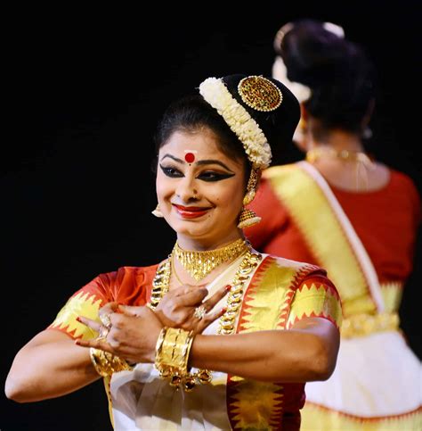 Mumbai Dance Season - Festivals From India