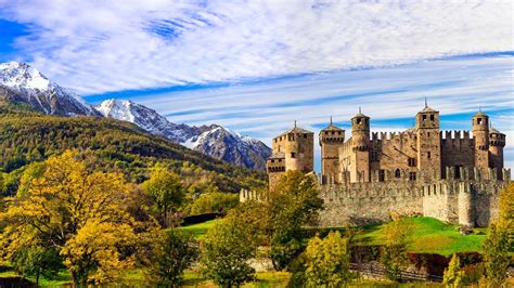 Explore the Aosta Valley: what to see, where to stay and what to eat ...