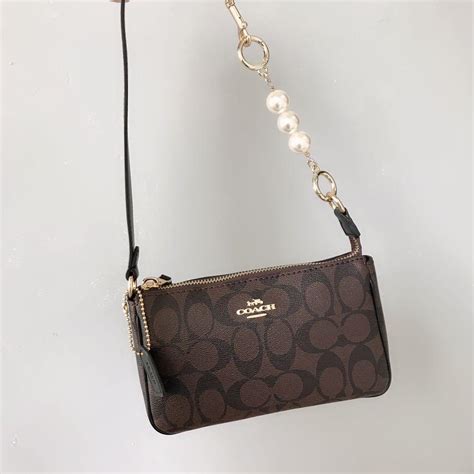 Coach Nolita 19 In Signature Canvas, Women's Fashion, Bags & Wallets ...