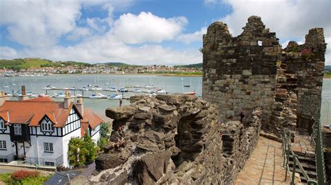 Conwy Town Walls, Conwy holiday accommodation: short-term house rentals ...