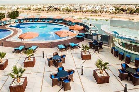 Ibis Abu Dhabi Gate Pool: Pictures & Reviews - Tripadvisor