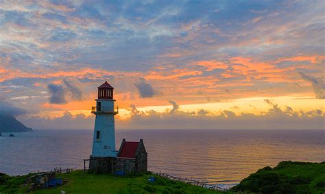 Tayid Lighthouse | Destinations in Batanes Island | Vacationhive