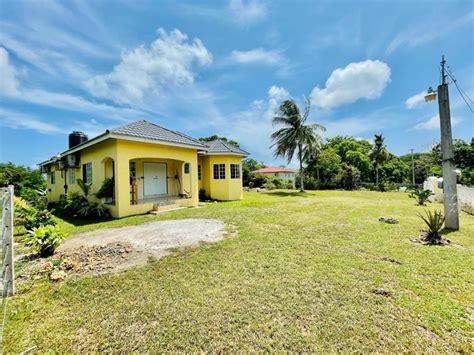 Pin by PropertyCozy.com on Jamaican Properties in 2021 | Small villa ...