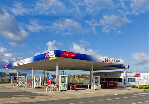 Police seal off Dundee Tesco petrol station with forensics on scene ...