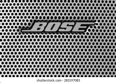 80 Bose logo on a black speaker Images, Stock Photos & Vectors ...