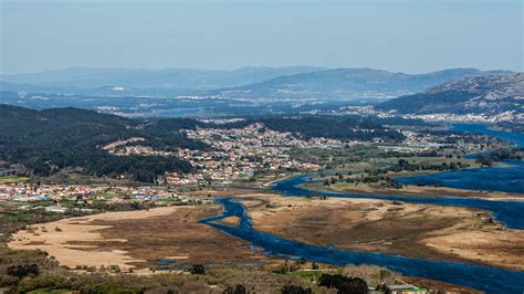 PUNCH | A Food and Wine Crawl Through Spain's Rías Baixas