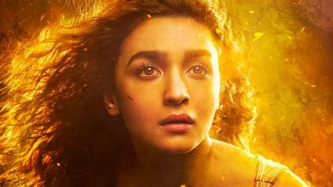 Alia Bhatt's FIRST LOOK from Brahmastra revealed on birthday, know ...