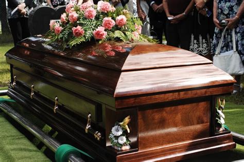 Casket vs. Coffin: Six Key Differences You Should Know | Vaughn C G...