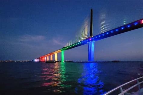 St. Petersburg: Sunset Cruise with Sunshine Skyway Bridge | GetYourGuide