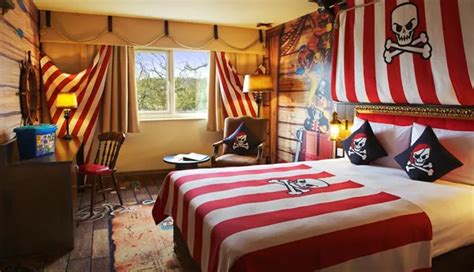 Pirate Hotel Rooms | LEGOLAND® Windsor Resort Hotel