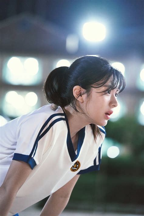 Korean actress in Moving on Disney+ Go Youn-jung talks about her ...