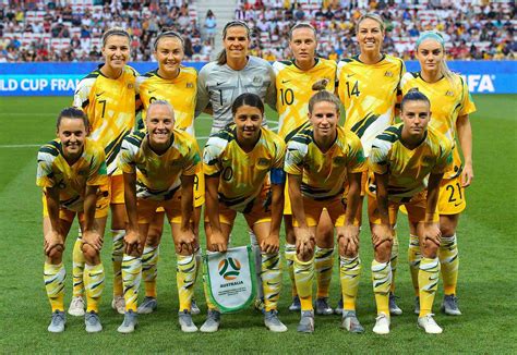 Australia Women's Soccer Team Will Now Earn Same Pay as Men | PEOPLE.com