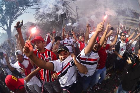 A torcida já estava falando com eles - Blog do Rica Perrone