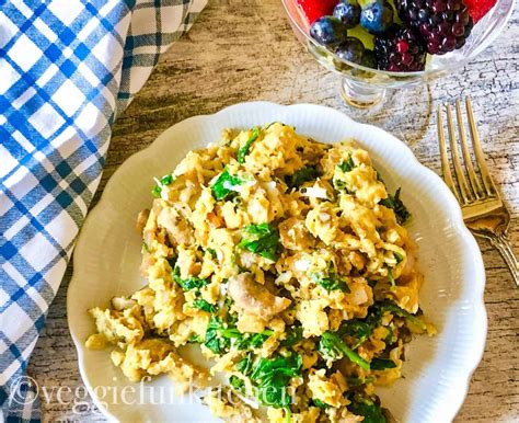 Easy Vegan Scrambled Eggs with Mushrooms and Spinach - Veggie Fun Kitchen