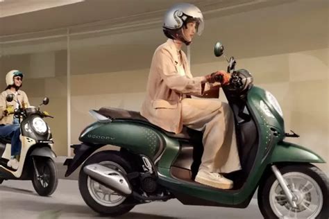 Scoopy 2024: Melangkah Penuh Gaya dalam Pilihan Motor Terkini - Vagansa