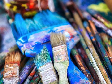 How to Clean Acrylic Paint Brushes: 6 Tips - Fine Art Tutorials