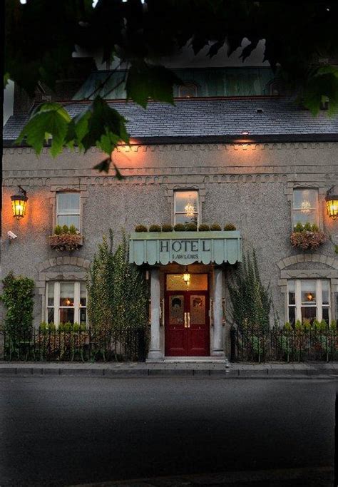 Lawlors Hotel, NAAS, Kildare | Pub info @ Publocation