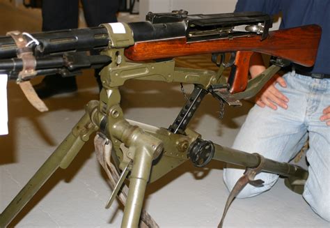 Swiss LMG25 – Forgotten Weapons