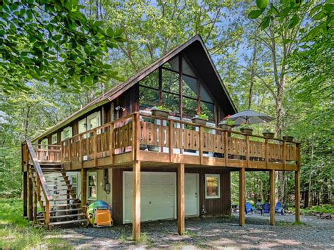 14 Best Poconos Cabin Rentals for a PA Vacation | 2024 | Field Mag