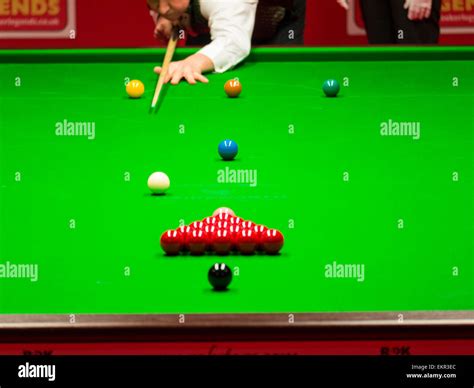 snooker table and balls Stock Photo - Alamy