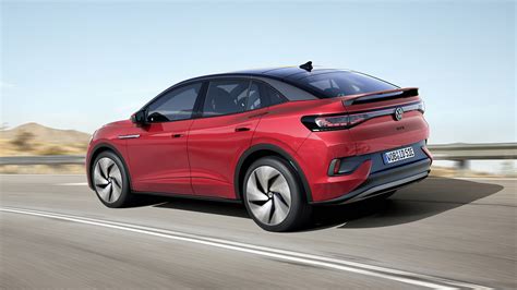 The Volkswagen ID.5 is a coupefied electric SUV with up to 300bhp | Top ...