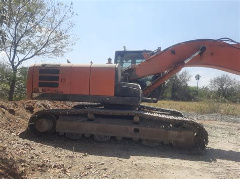 Used TATA HITACHI ZAXIS 220 LC Construction Excavator, 27.4 Hp at Rs ...