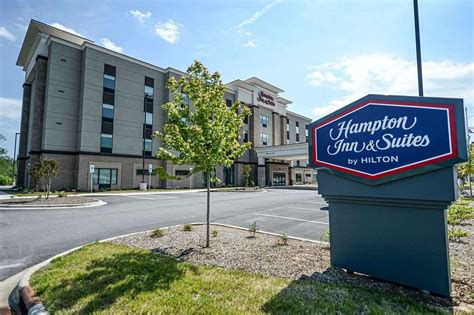 HAMPTON INN AND SUITES LENOIR $110 ($̶1̶4̶9̶) - Updated 2021 Prices ...