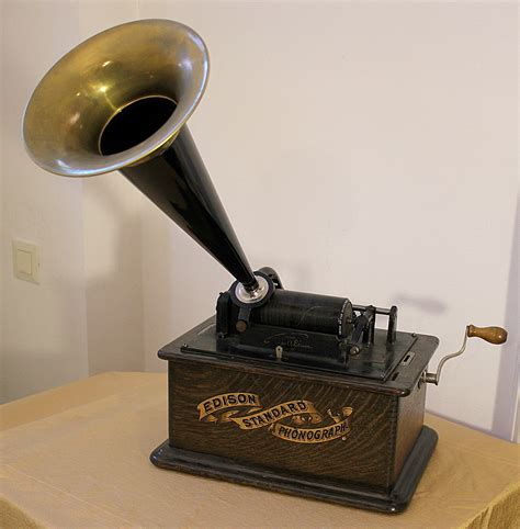 Edison Standard Phonograph :: Museum für Weinbau und Stadtgeschichte ...