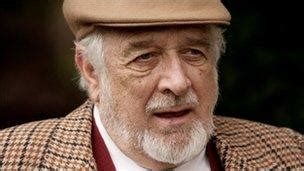 Doctor Who 'Brigadier' Nicholas Courtney dies aged 81 - BBC News