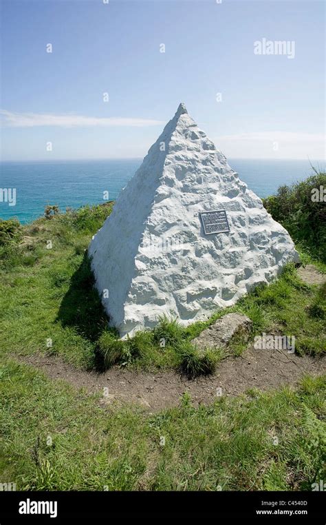 White pyramid cornwall hi-res stock photography and images - Alamy