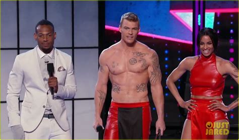 Alan Ritchson Tats Up His Buff Body for 'I Can Do That' Stunts!: Photo ...