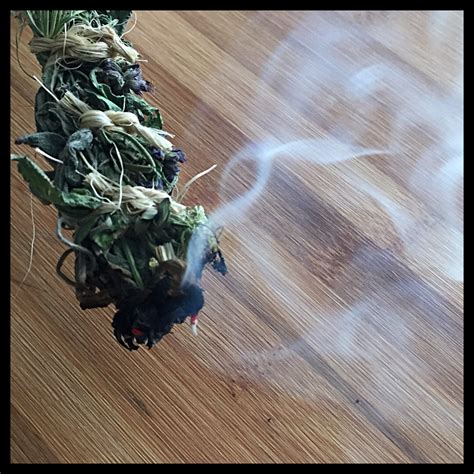 How to Make Sage Bundles for Smudging – Vegan Kitchen Magick