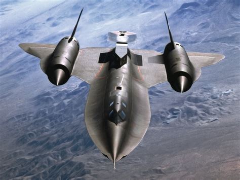 Vídeo: Aprenda a voar um SR-71 Blackbird – Defesa Aérea & Naval