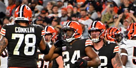 Browns haunt Bengals in blowout Halloween win, Nick Chubb tacks on two ...