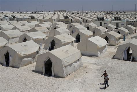 AP PHOTOS: Suruc is the largest refugee camp in Turkey - AOL.com