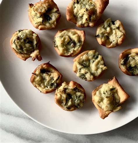 Spinach Artichoke Bites - easy, crowd-pleasing appetizer