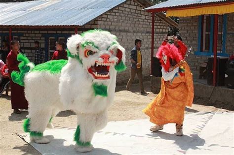 Solukhumbu - where nature meets culture #kharikhola #everestregion Cr ...