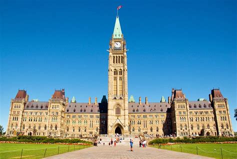 16 Top Tourist Attractions in Ottawa | PlanetWare