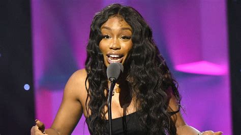 SZA Says Sephora Security Was Called on Her While Shopping | Allure