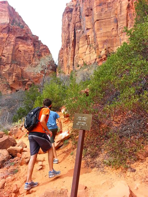 Nicki's Favorite Hikes: Antelope Slot Canyon, Utah