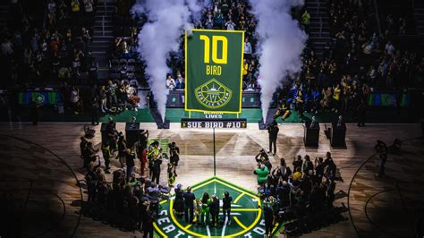 Seattle Storm retire Sue Bird's jersey - SEAtoday