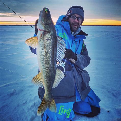 Tips for Red Lake Early Ice Walleye w/ Matt Breuer - Virtual Angling