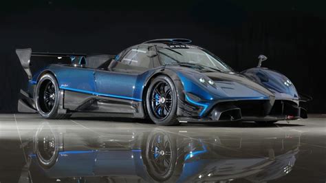 Um dos cinco Pagani Zonda Revolucion vai a leilão. Quantos milhões vai ...