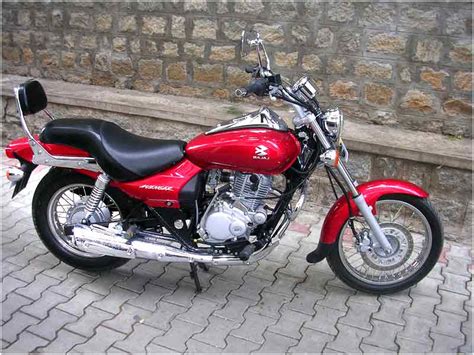 Bajaj Avenger 220 Review, Bajaj Avenger 220 Price - ReviewCenter.in